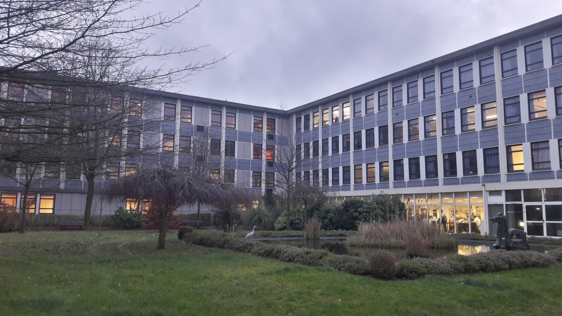 Les bâtiments 2 et 3 au lycée Gaston Berger